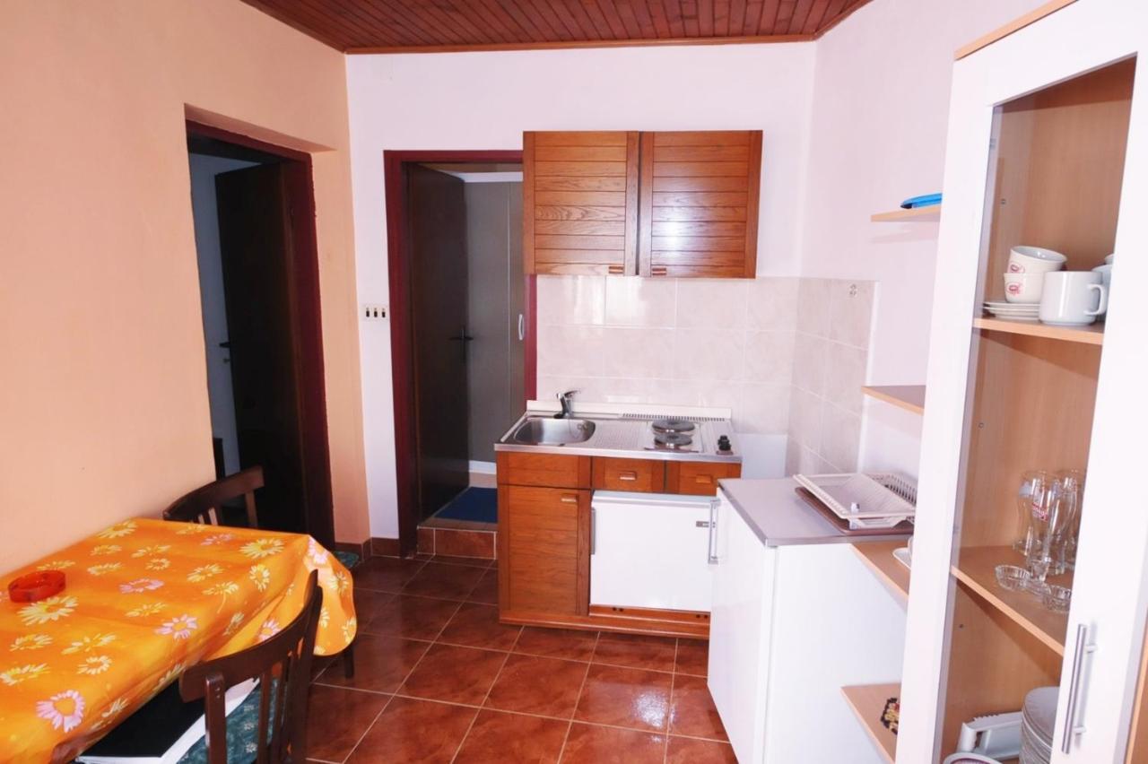 Apartment Metajna 6421B Extérieur photo
